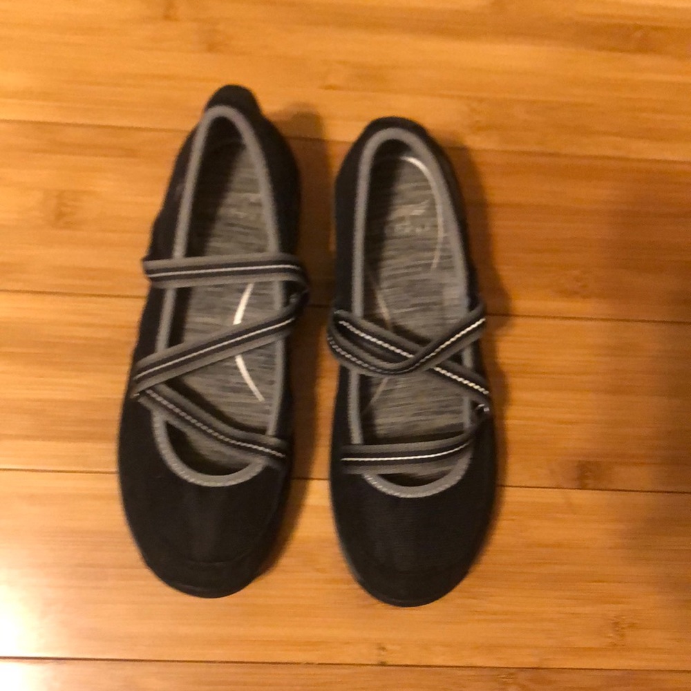 Dansko Hilda Mary Jane Criss Cross Strap Shoes Women’s Size 36